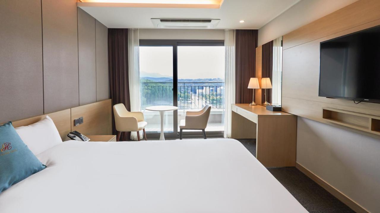 Chuncheon Eston Hotel Exterior photo