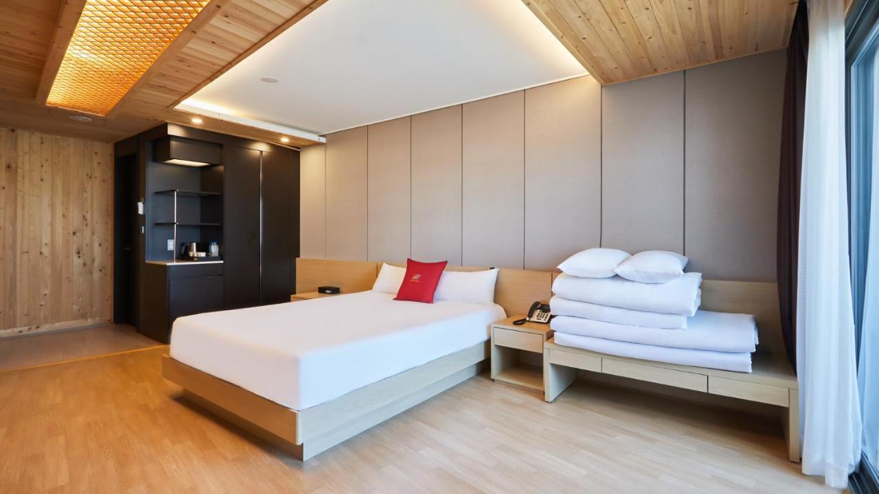Chuncheon Eston Hotel Exterior photo
