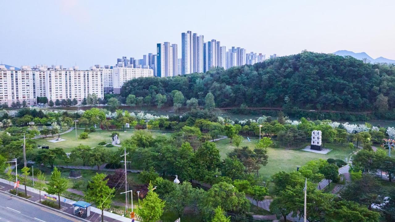Chuncheon Eston Hotel Exterior photo
