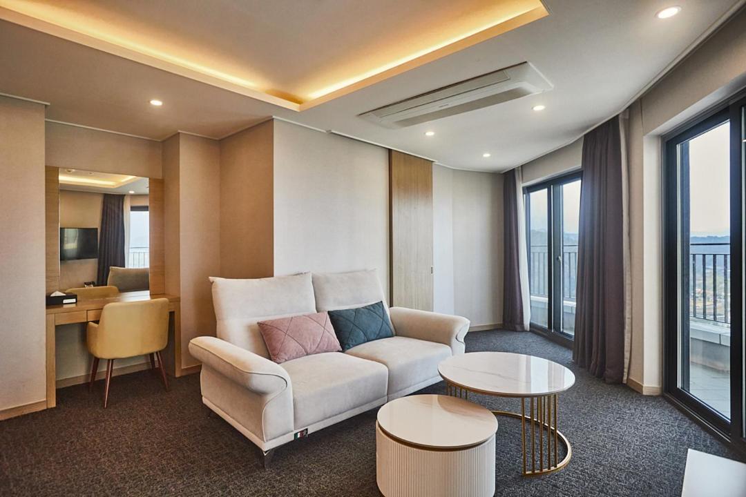 Chuncheon Eston Hotel Exterior photo