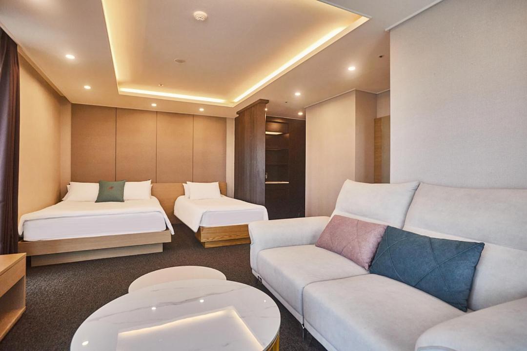 Chuncheon Eston Hotel Exterior photo